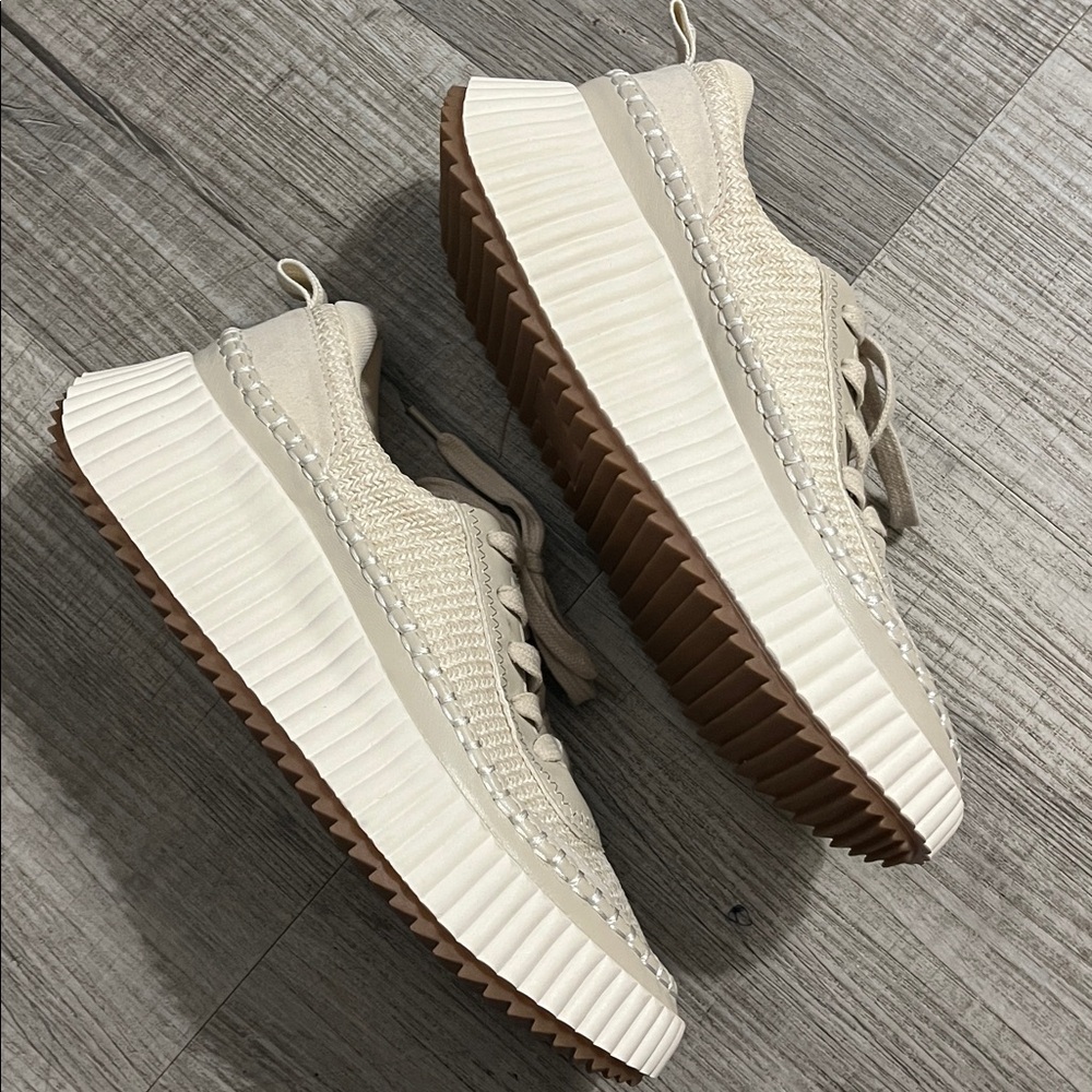 Dolce vita Knit Sneakers - Picture 4 of 12